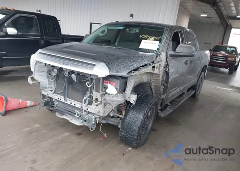2016 Toyota Tundra Sr5 5.7L V8 z USA, uszkodzony, nr VIN 5TFEW5F13GX204536